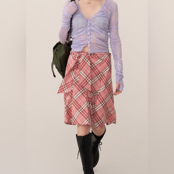 Burberry Skirt - Picture 1 of 9
